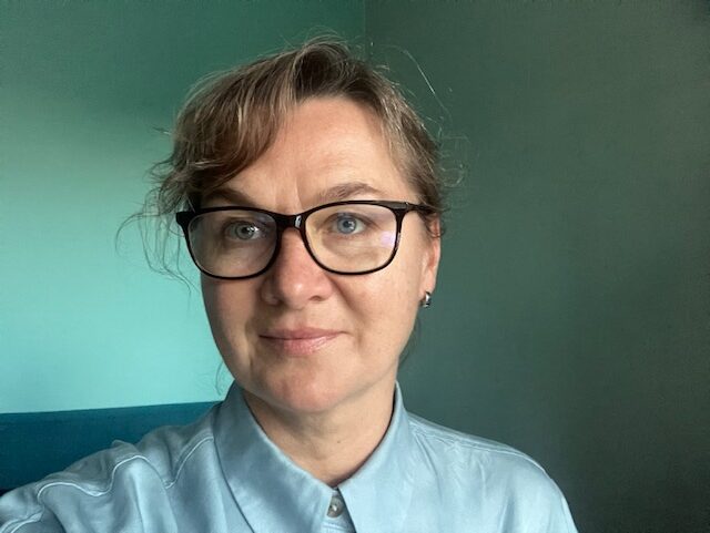 dr Julia Ostanina-Olszewska